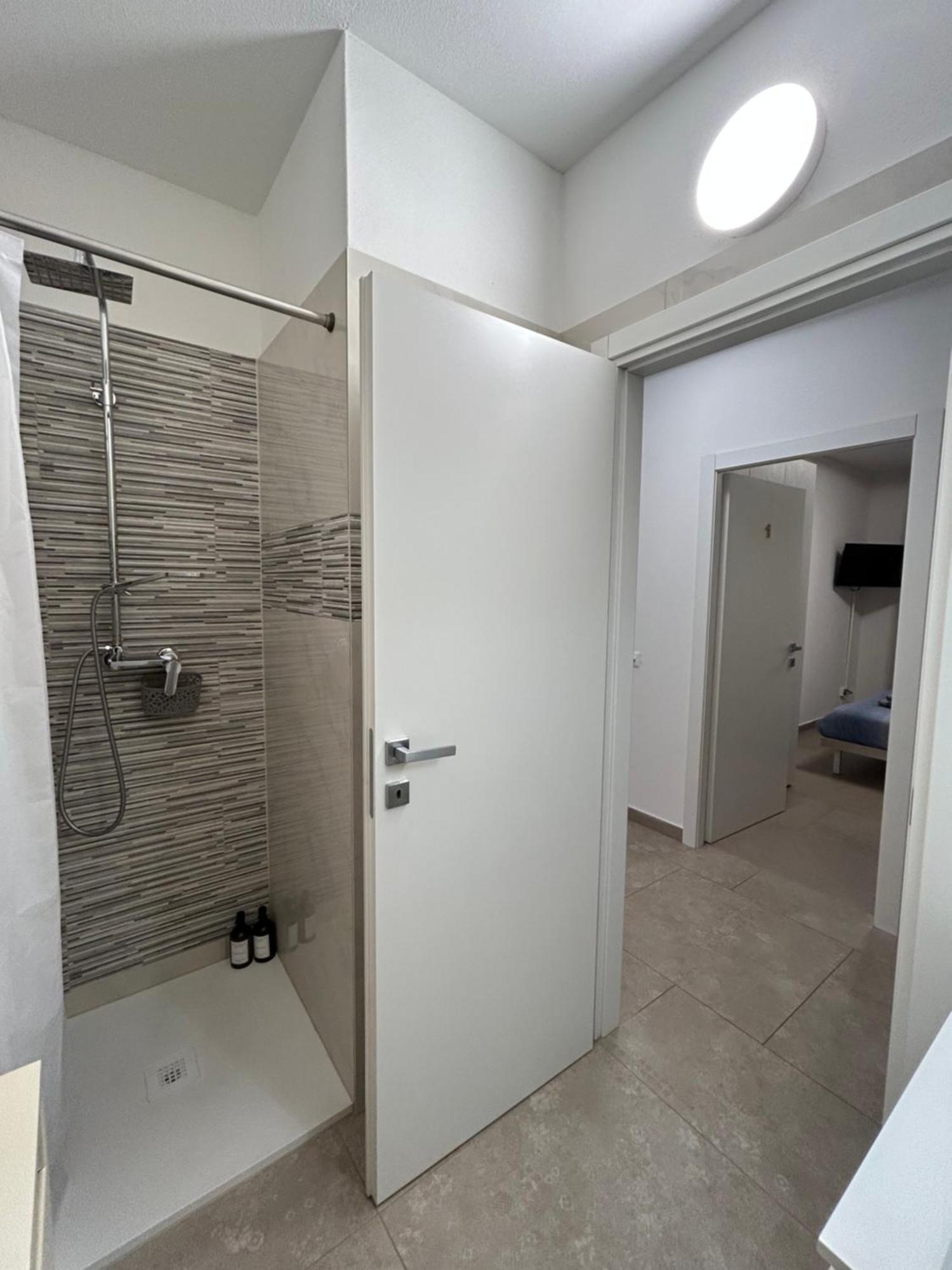 *Veranda'S Rooms* - Free Parking In Central Лугано Екстер'єр фото