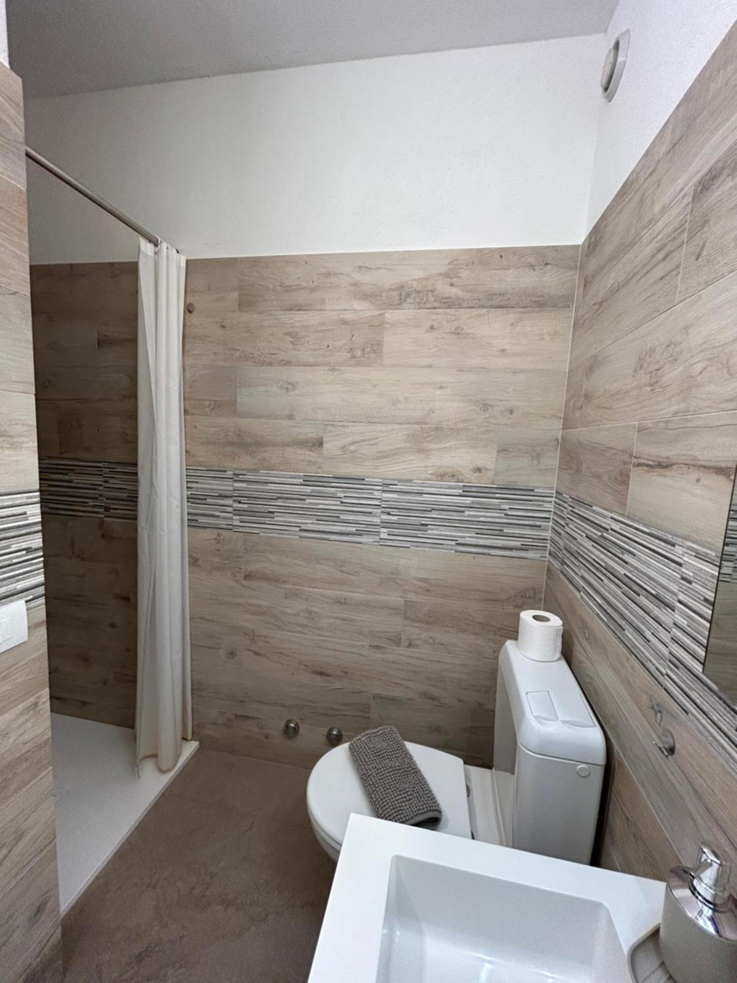 *Veranda'S Rooms* - Free Parking In Central Лугано Екстер'єр фото